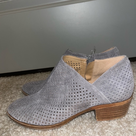 LUCKY BRAND Baylah Ankle Bootie - Picture 2 of 6